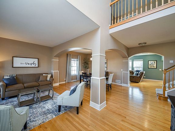 5th image of 1836 Aster Dr