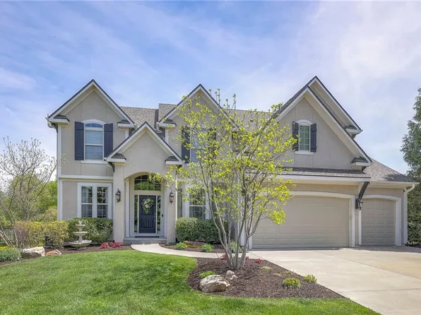 15217 King St, Overland Park, KS 66221