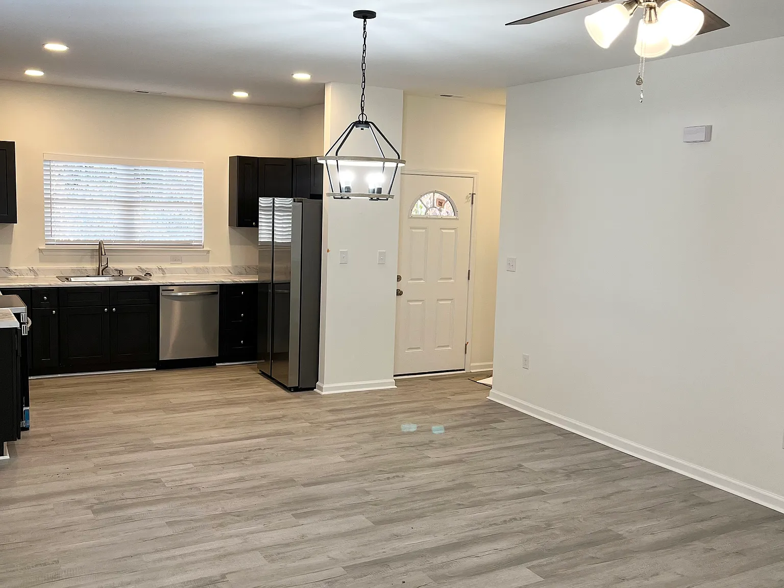 2 bed, 1100 sqft, $1,450 — Photo 4