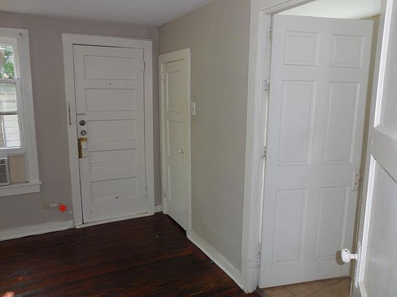 3rd image of 1415 W Elsmere Pl