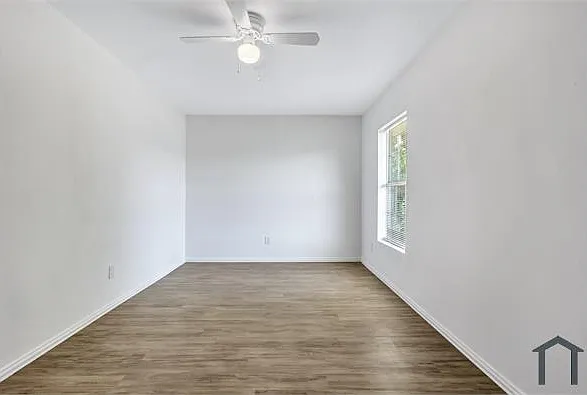 901 Bessie St #205 — Photo 34