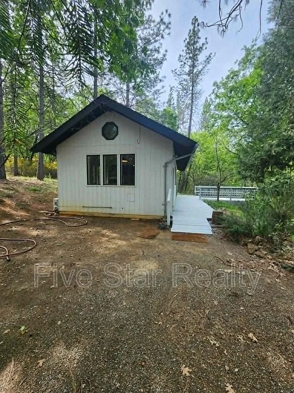 Building Photo - 12896 Rices Crossing Rd #COTTAGE