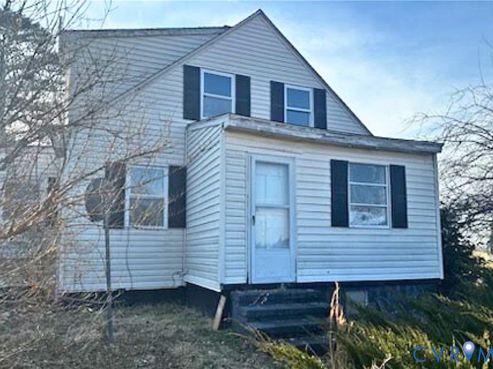 2nd image of 424 Lake Rd