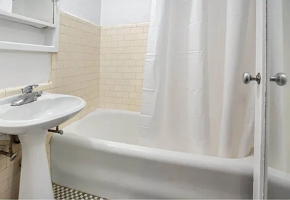 Rented by Douglas Elliman | media 16