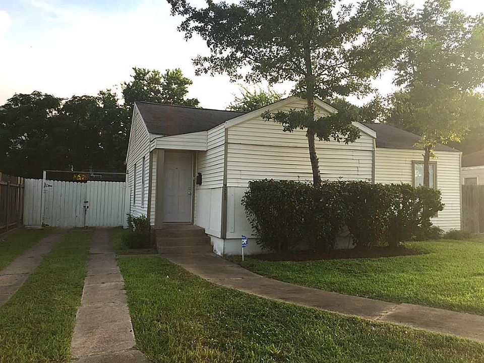 1st image of 2222 Richmond Ave