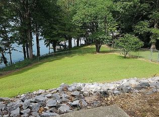 81 Beech Point Dr, Cadiz, KY 42211