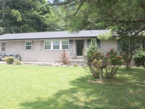 128 Cherokee Cir, Tunnel Hill, GA 30755