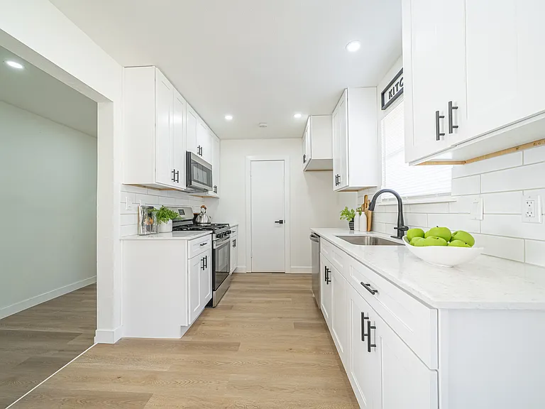 4339 Waikiki Dr — Photo 11