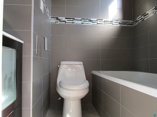 Rented by EXR | media 13