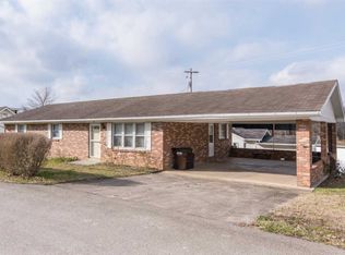 151 E Halls Rd, Stanton, KY 40380