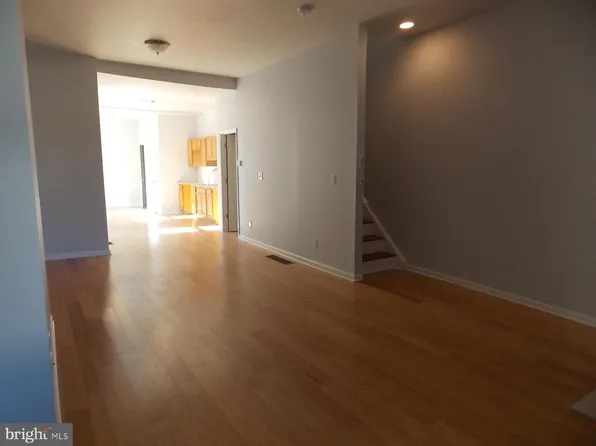 3952 Aspen St, Philadelphia, PA 19104