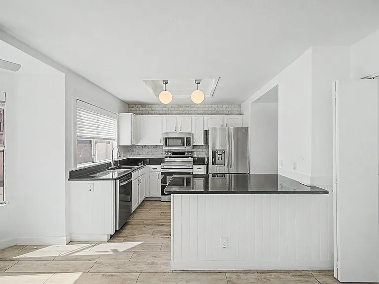 1006 S Tiago Dr — Photo 13