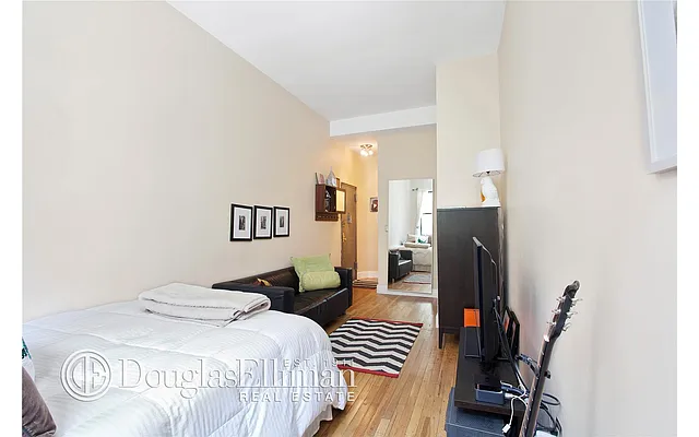 Sold by Douglas Elliman | media 2