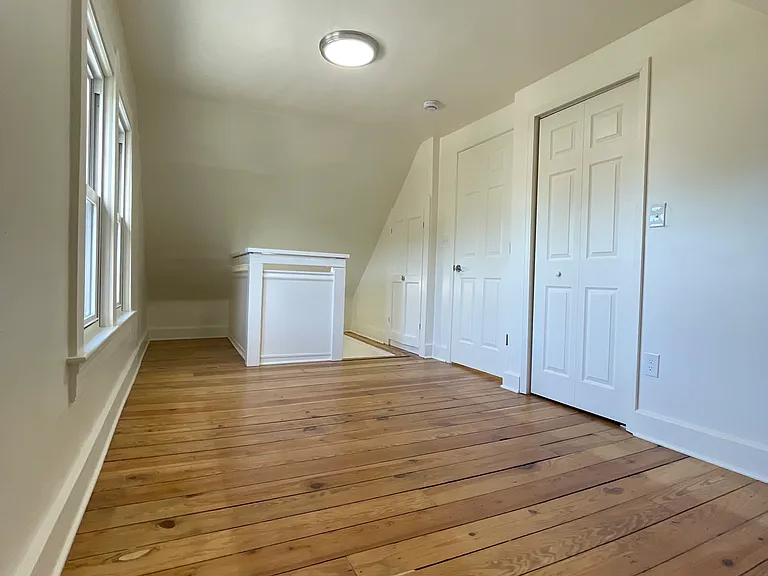 primary bed room (~14 feet x 8 feet)