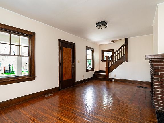 4th image of 1337 N 5th St