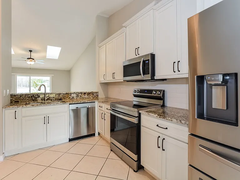 1058 Dees Dr — Photo 9