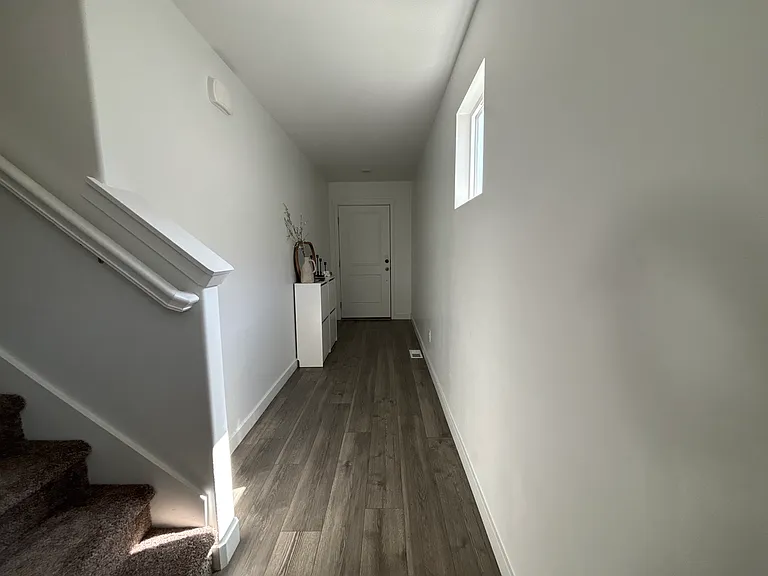 1783 E Fall St — Photo 10