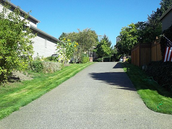 Long, private driveway