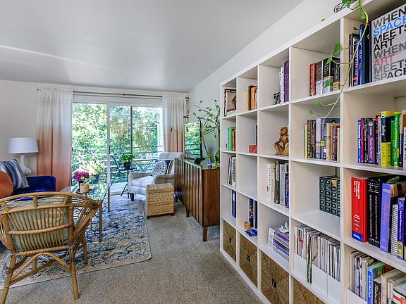 5th image of 3021 SW Bradford St #1-103