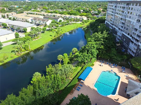 4001 Hillcrest Dr APT 509, Hollywood, FL 33021