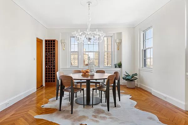1st image of 160 Henry St #9C