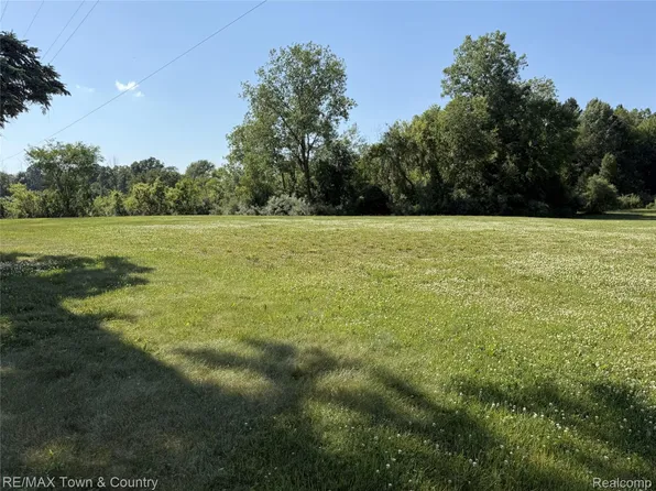 5100 W Farrand Rd, Clio, MI 48420