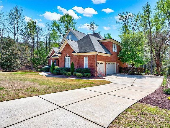 3rd image of 3529 Brackenridge Ln