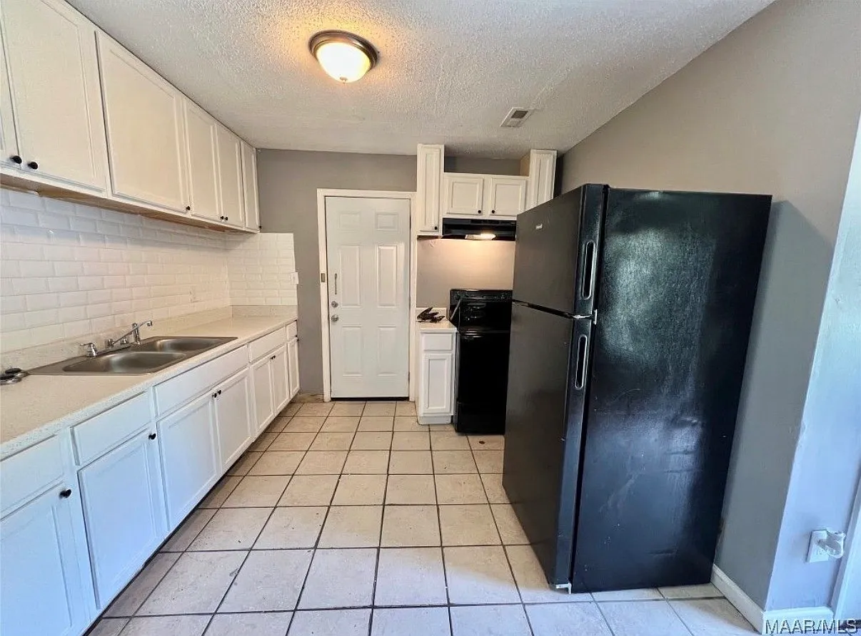 429 Edward Street — Photo 4