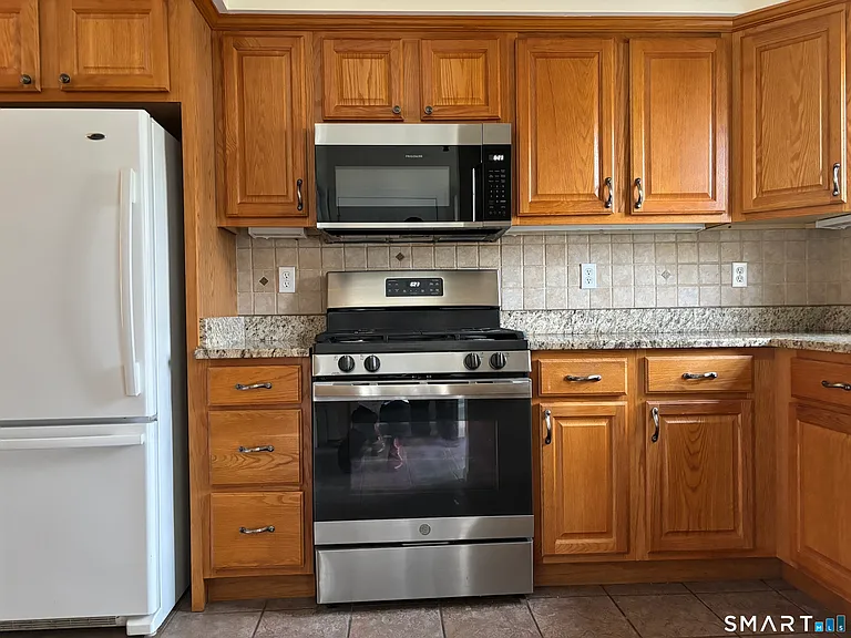 511 Elm St #9-1 — Photo 3