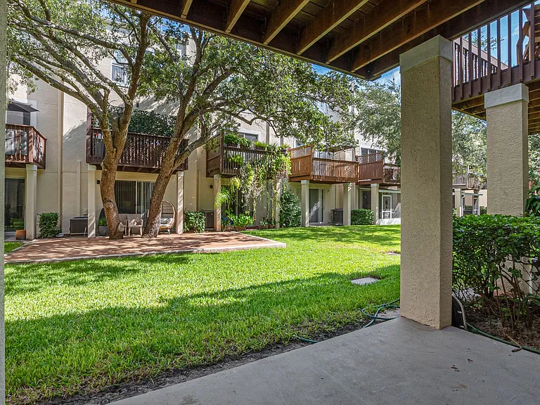 3168 Bayshore Oaks Dr — Photo 28
