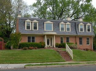 6005 28th St N, Arlington, VA 22207
