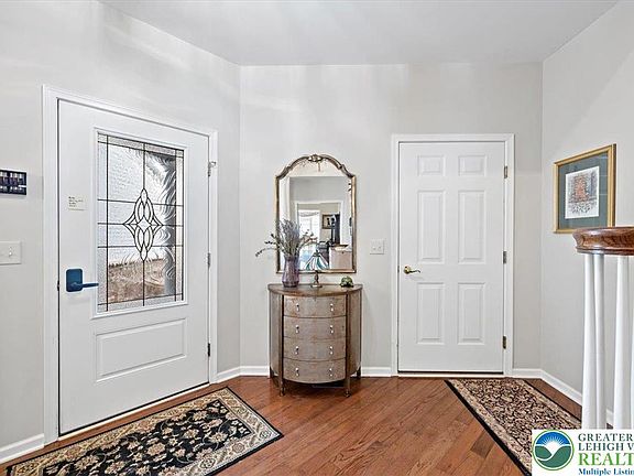 4th image of 400 Inverness Cir
