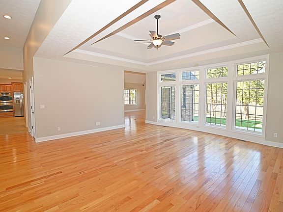 5th image of 8460 Shepardson Creek Dr