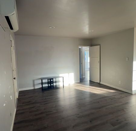 4th image of 8766 Tilden Ave #1