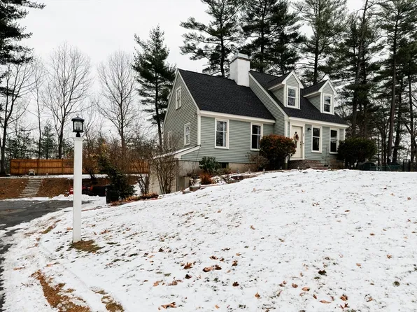 7 Woodridge Ln, Amesbury, MA 01913