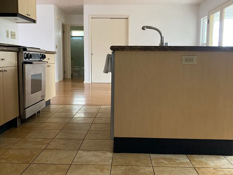 955 Kukuau St — Photo 6