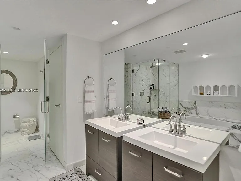 2627 S Bayshore Dr #506 — Photo 30