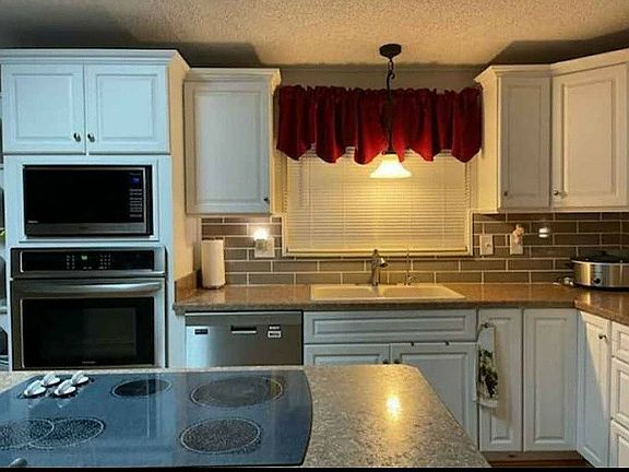 4th image of 2225 Mariposa Ave