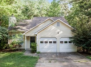 2110 Windy Oaks Ct, Lithia Springs, GA 30122