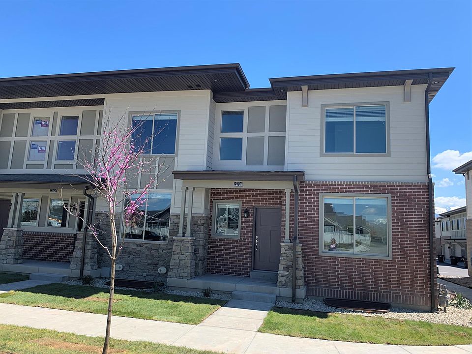 Custom built townhome