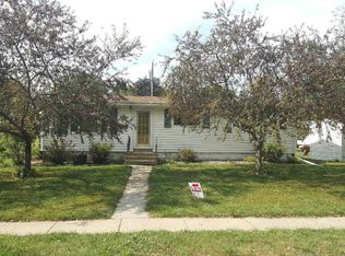 905 Sumner St, Decorah, IA 52101