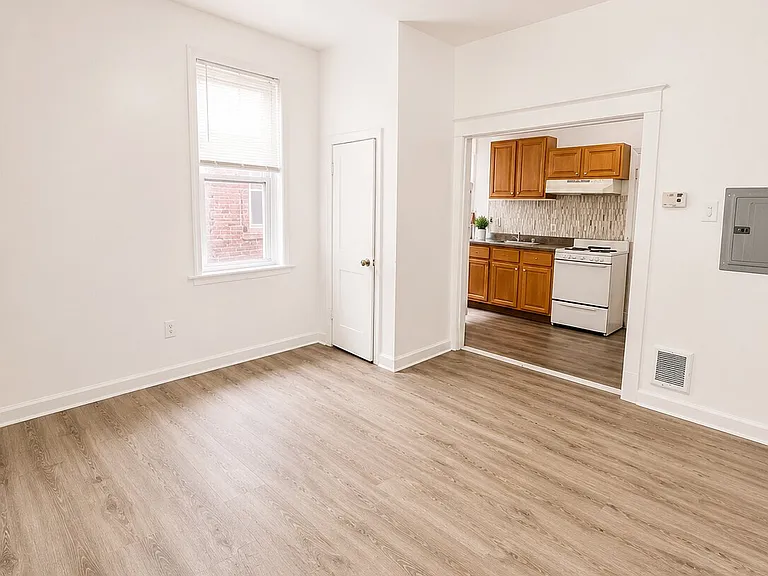 7020 Woodland Ave #B — Photo 6