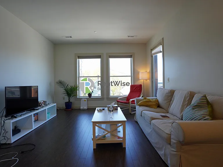 400 Langley Rd #301 — Photo 23