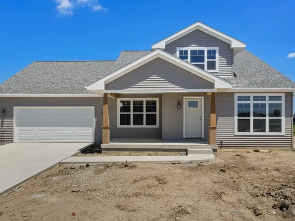 402 Jerin Dr, Fisher, IL 61843