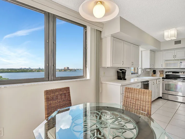5380 N Ocean Dr #11A — Photo 15