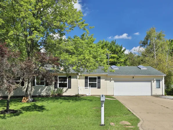 4485 Cardan Ln, Centerburg, OH 43011