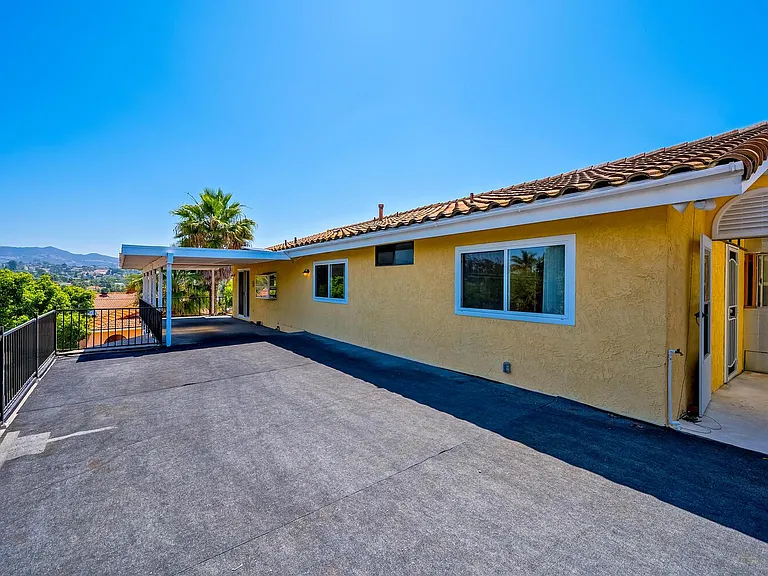1237 Sandra Cir — Photo 14