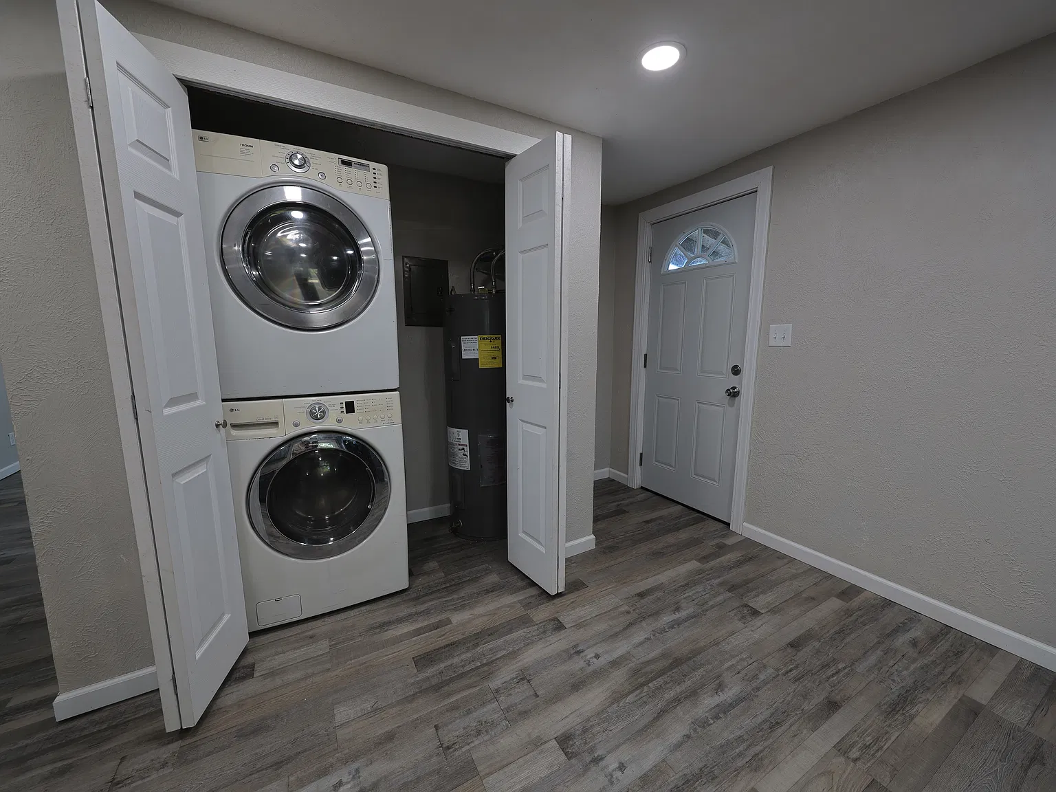 104 W Hamilton St — Photo 4
