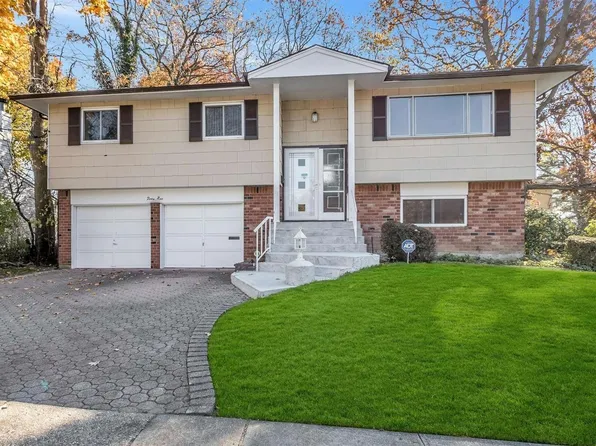 49 Midwood Drive, Plainview, NY 11803