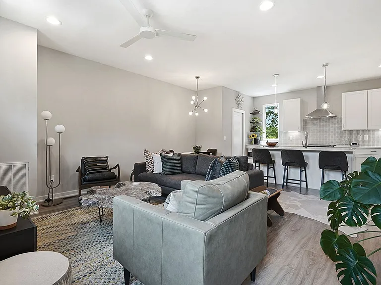 1016 Tipton St — Photo 15